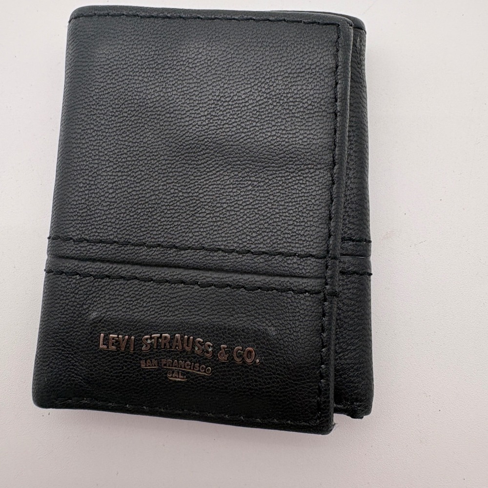Levi Strauss & Co San Francisco logo Mens Black Leather Trifold Wallet ID Window